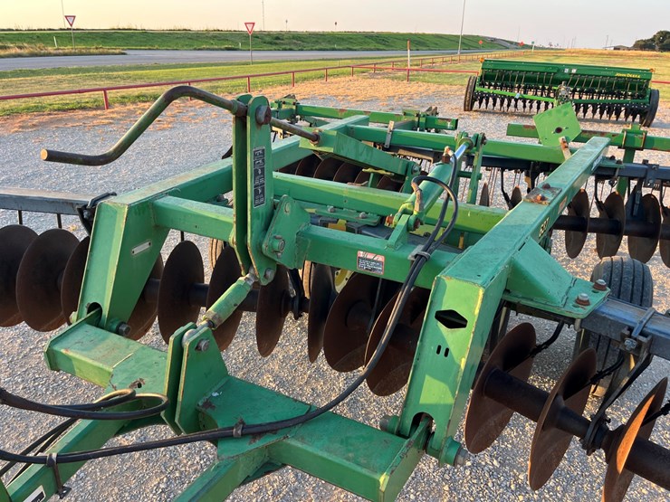 2001-john-deere-637-image-2