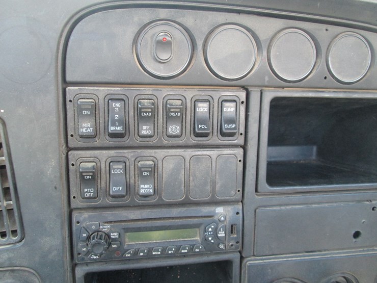 2012-international-prostar-image-29