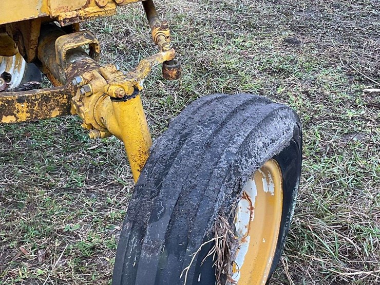 minneapolis-moline-g900-image-17