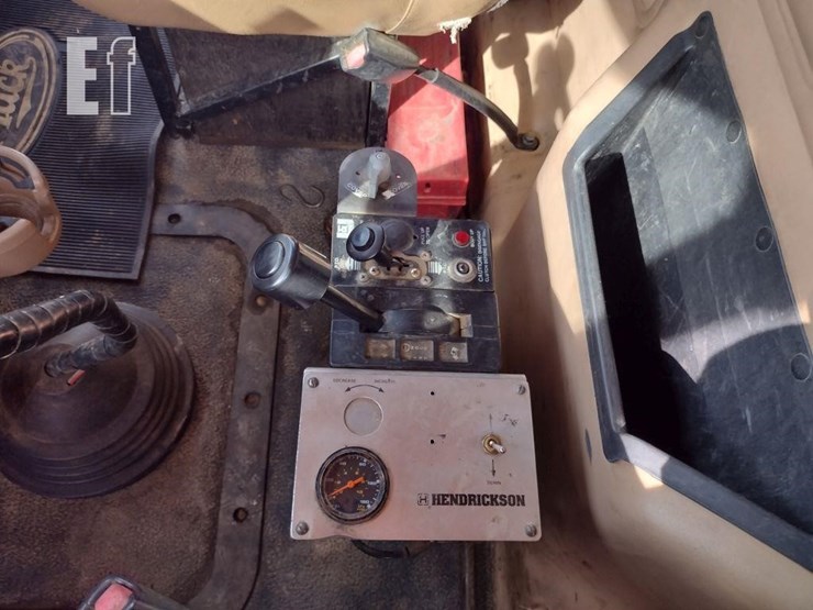 07-mack-cv713-granite-dump-truck^title^-image-16