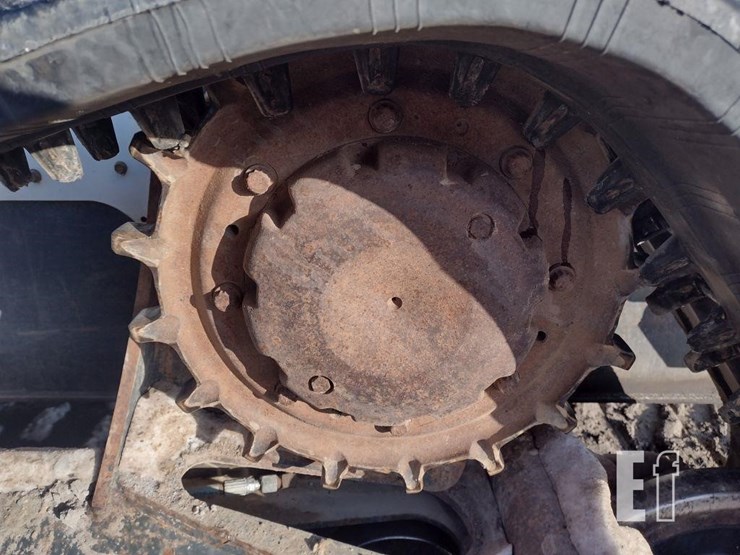 2020-bobcat-t870-image-22