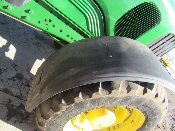 john-deere-7520-image-32