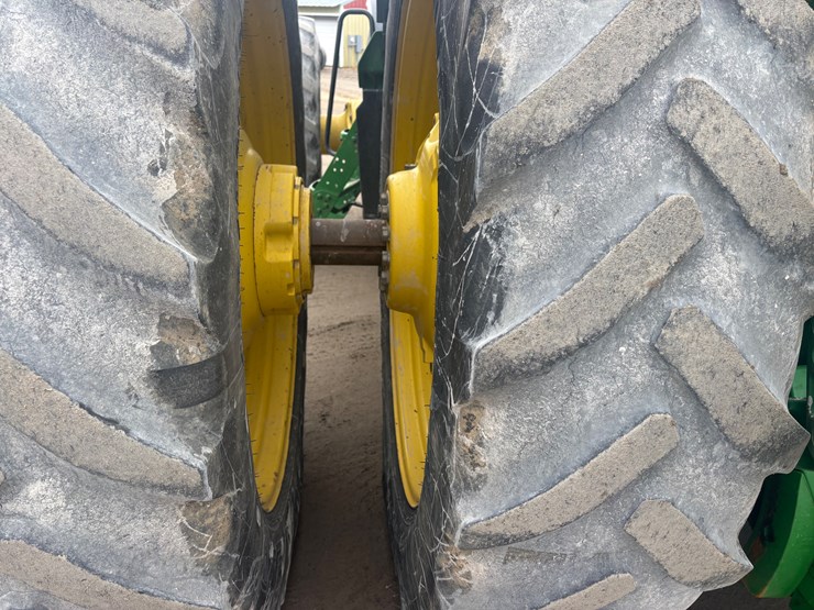 john-deere-8320-image-11