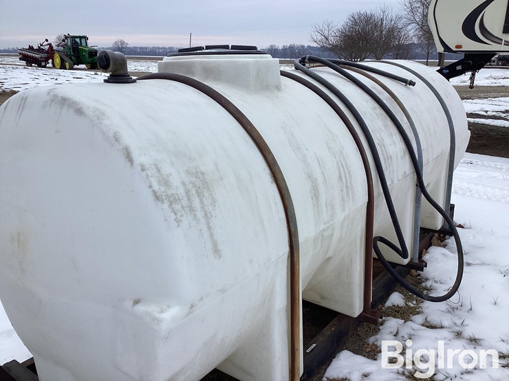 1,000-gallon-water/liquid-fertilizer-tank-on-stand-image-11