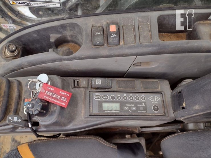 2022-case-cx250d-image-11