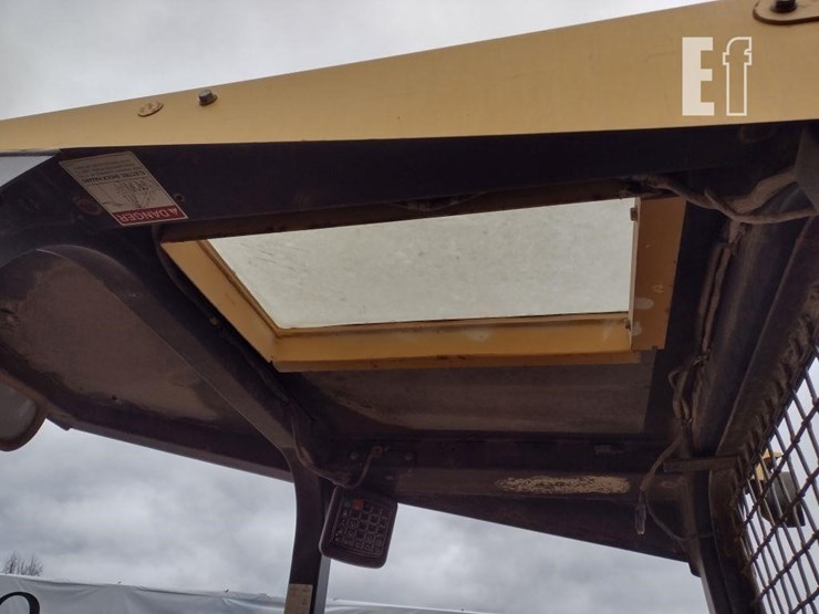 2012-deere-700k-lgp-image-19