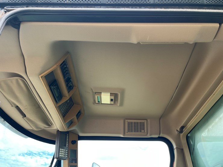 2000-john-deere-2000-image-36