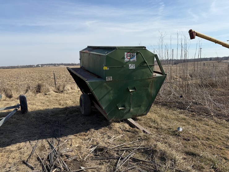 #1072-•-calf-creep-feeder-image-1