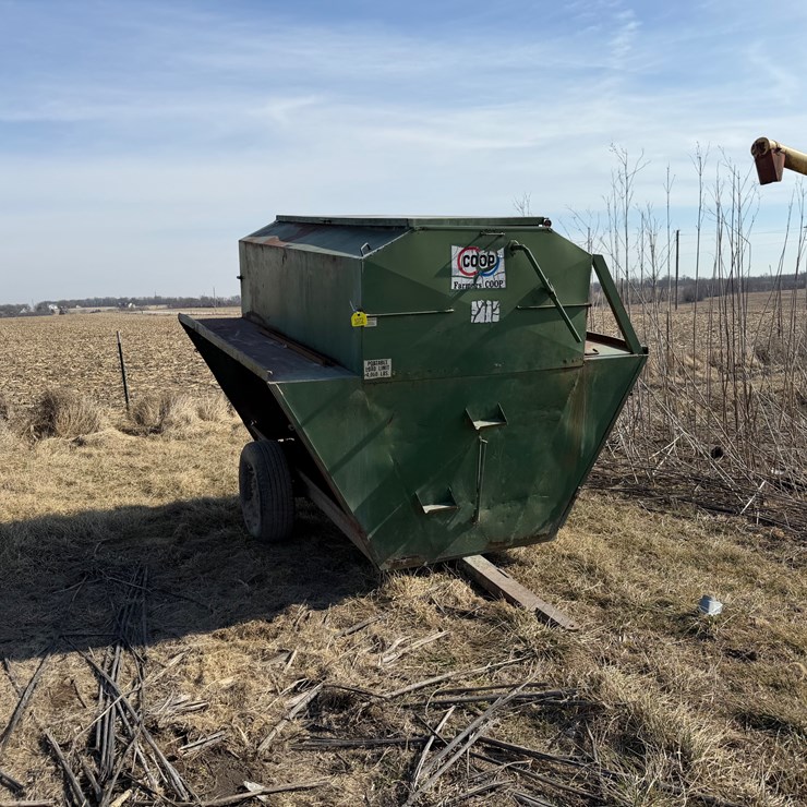 #1072 • Calf Creep Feeder