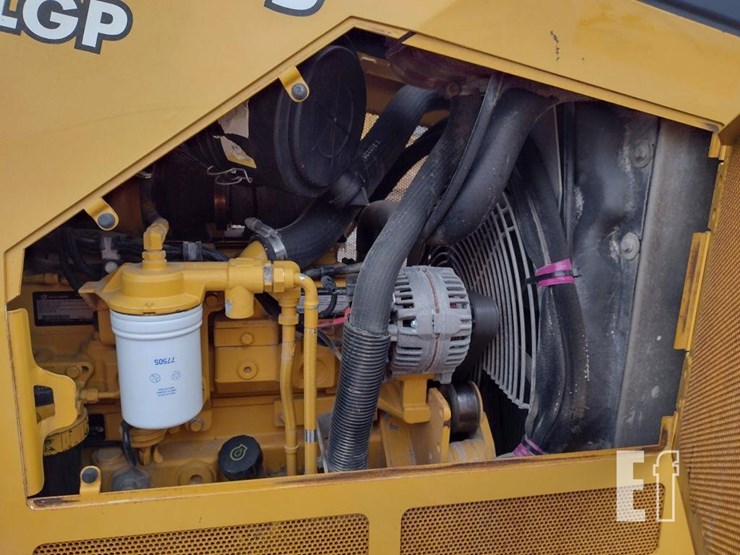 2016-deere-450j-lgp-image-40