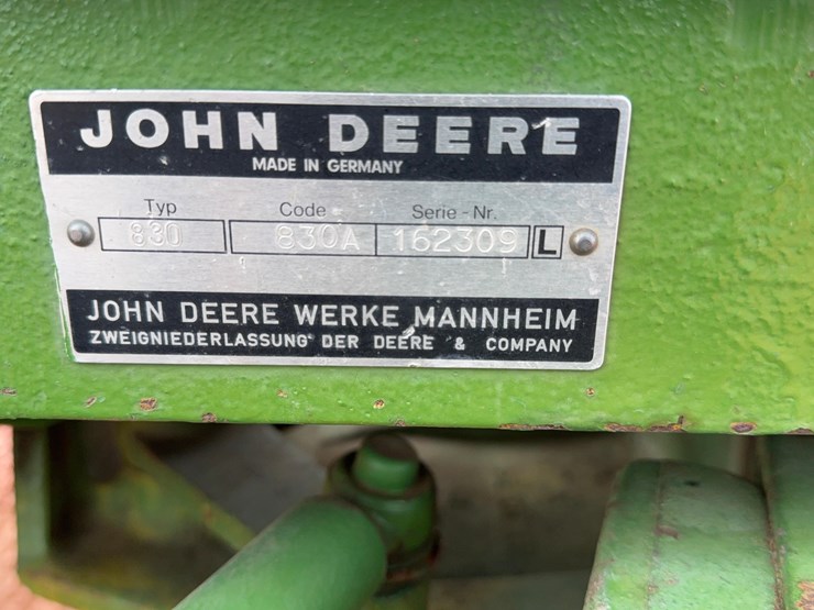 john-deere-830-image-19