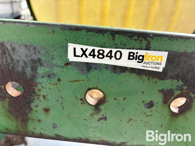 john-deere-front-mount-saddle-tanks-image-13