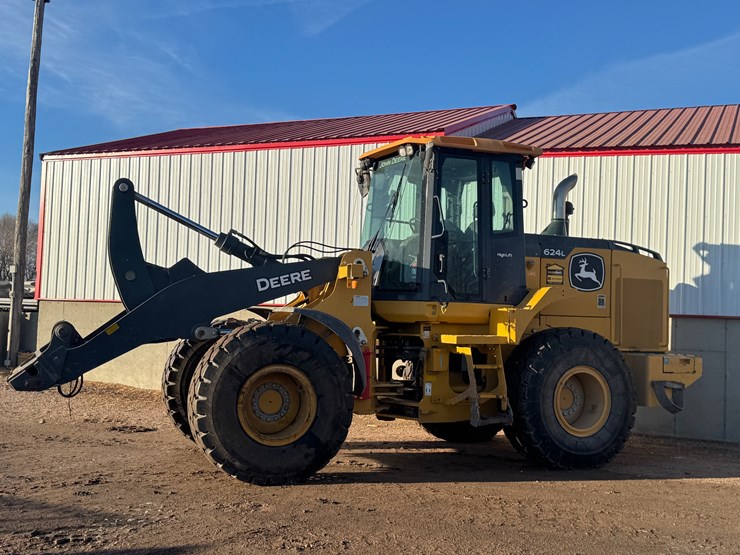 2020-deere-624l-image-8