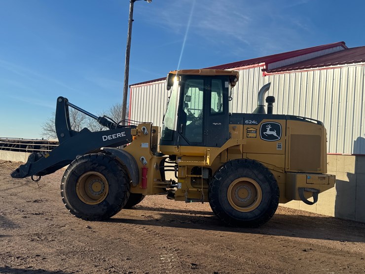 2020-deere-624l-image-7