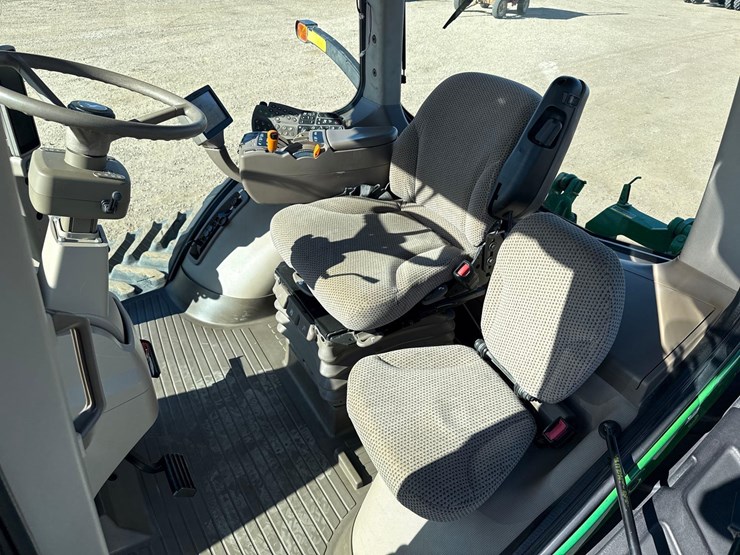 2010-john-deere-8360rt-image-16