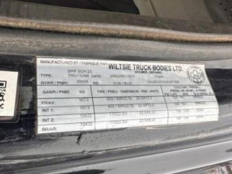 2018-freightliner-114sd-image-32