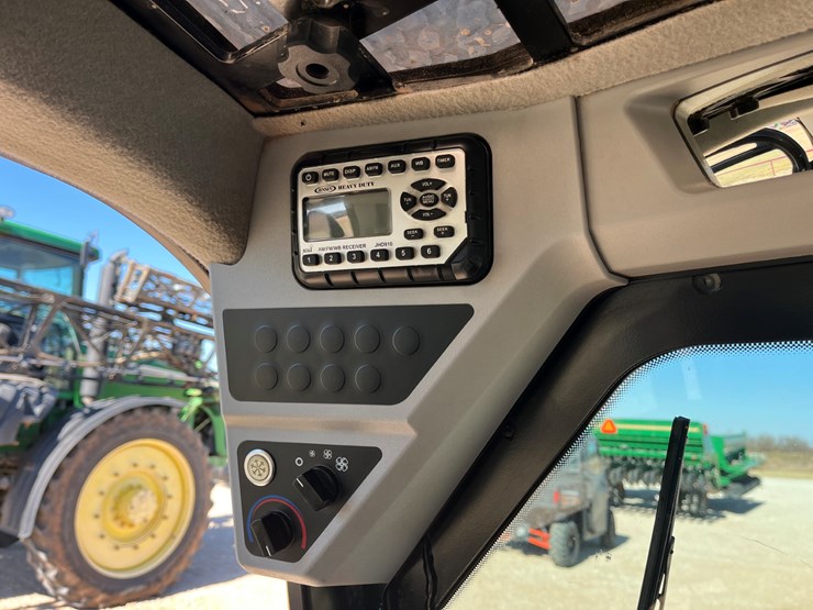 2020-jcb-3ts-8w-image-19