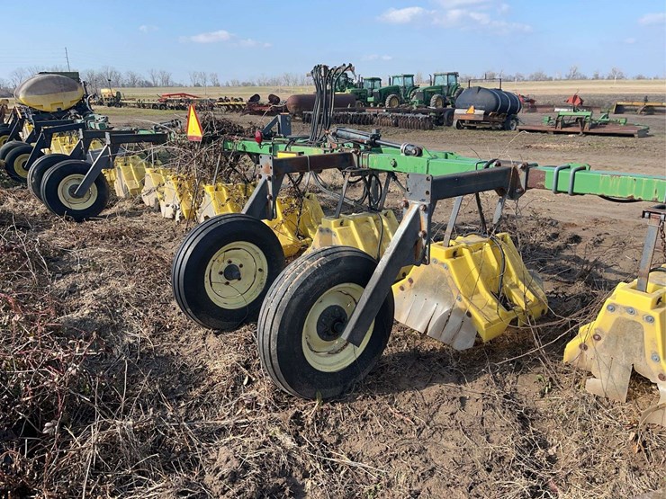 red-ball-8-row-hooded-sprayer,-3pt-image-3