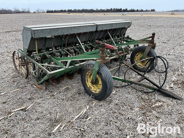 john-deere-10-image-3