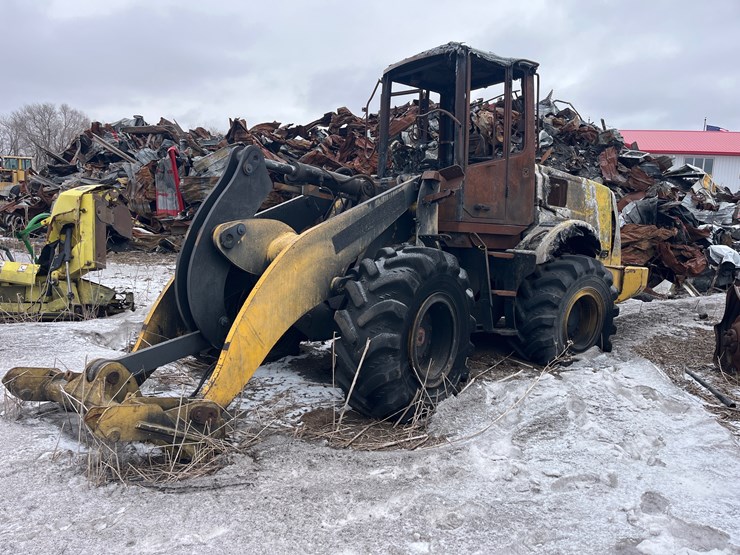 new-holland-w130b-image-1