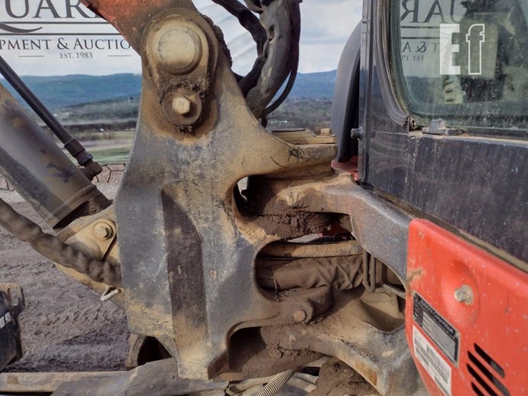 2017-kubota-kx040-4-image-27