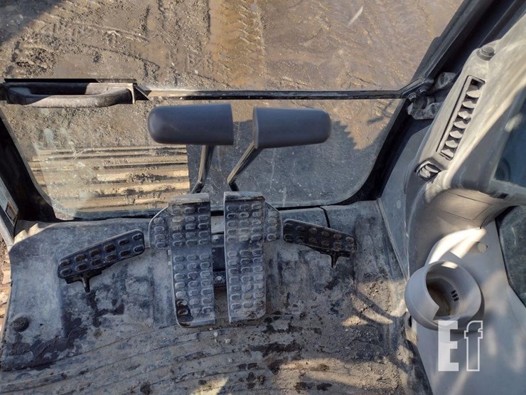 2020-deere-350g-lc-image-10