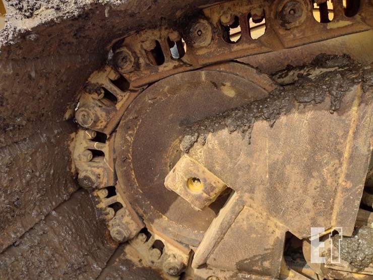 caterpillar-d6-image-23