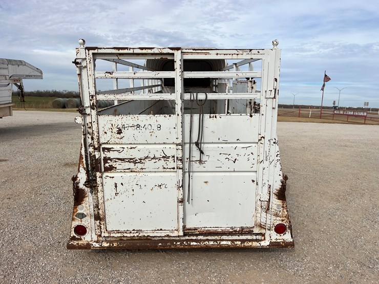 #t8405-•-stock-trailer-image-8