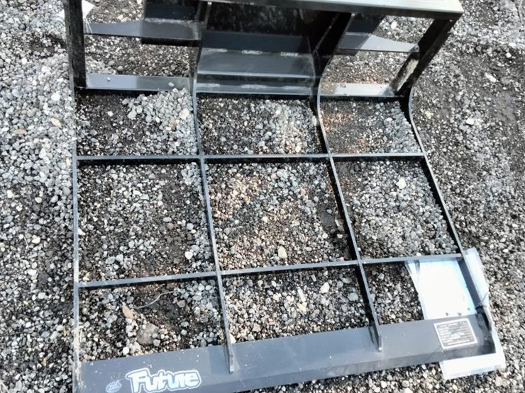 #246-•-mini-skid-steer-land-leveler-image-1