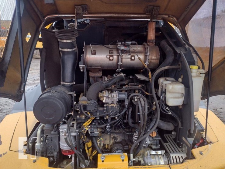 2019-deere-324l-image-25