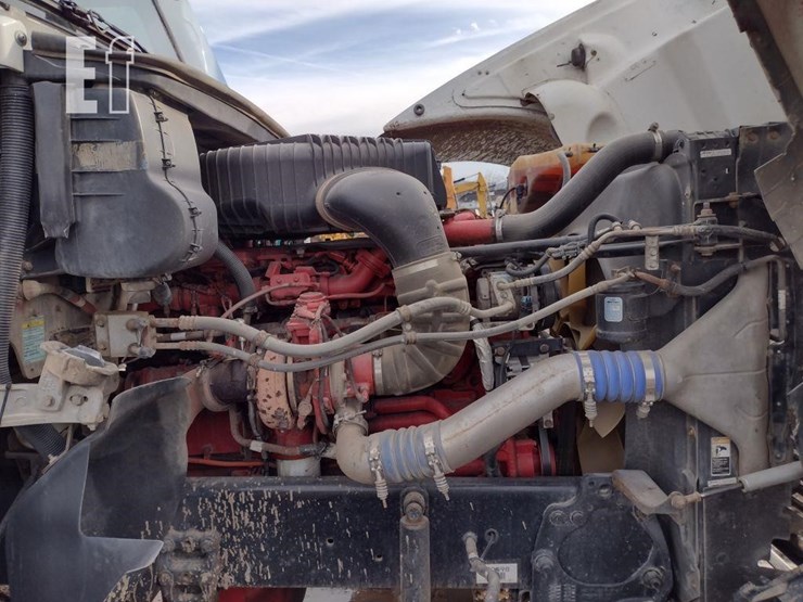 2017-freightliner-122sd-image-16