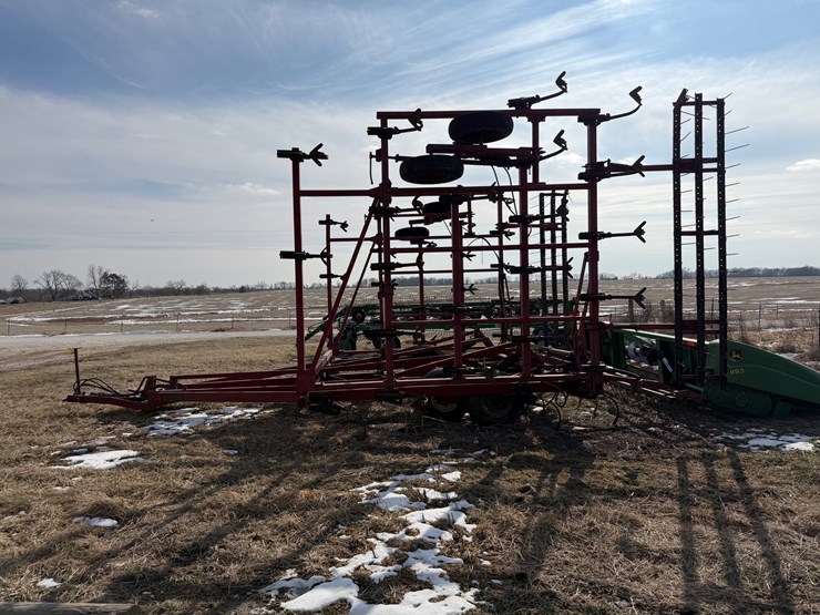 #1059-•-case-ih-4900flcu-field-cultivator-image-2