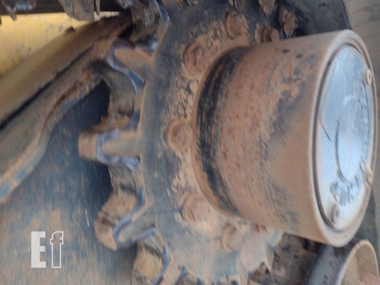 2021-deere-331g-image-21