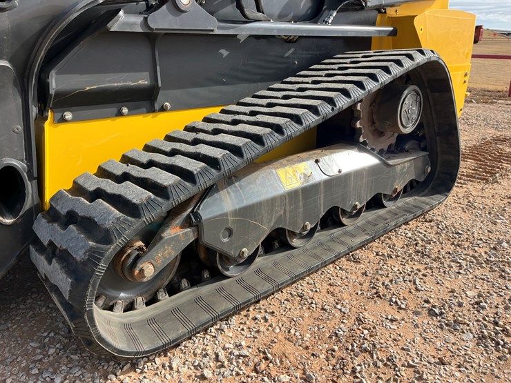 2016-new-holland-c232-image-2