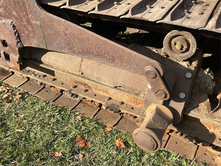 caterpillar-forty-gas-crawler-image-46