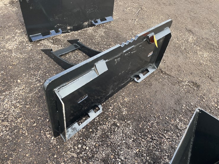 #2053-•-rock-digger-skeleton-stump-bucket-image-3