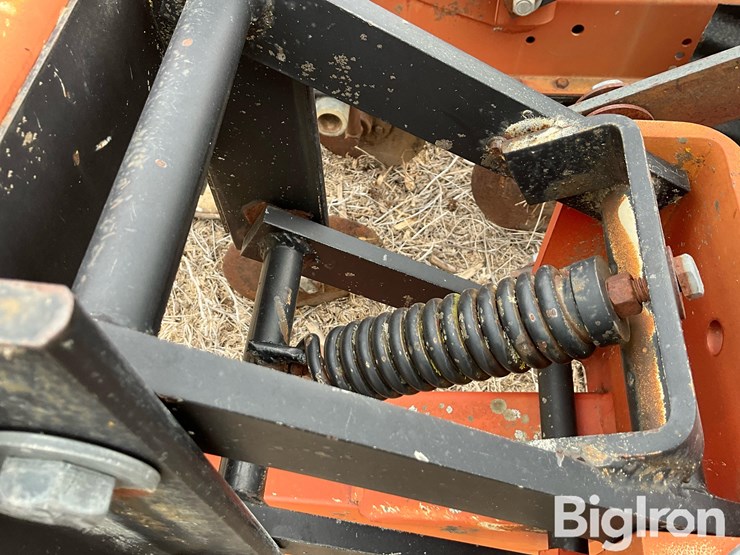 sukup-6r30”-3-pt-row-crop-cultivator-image-17