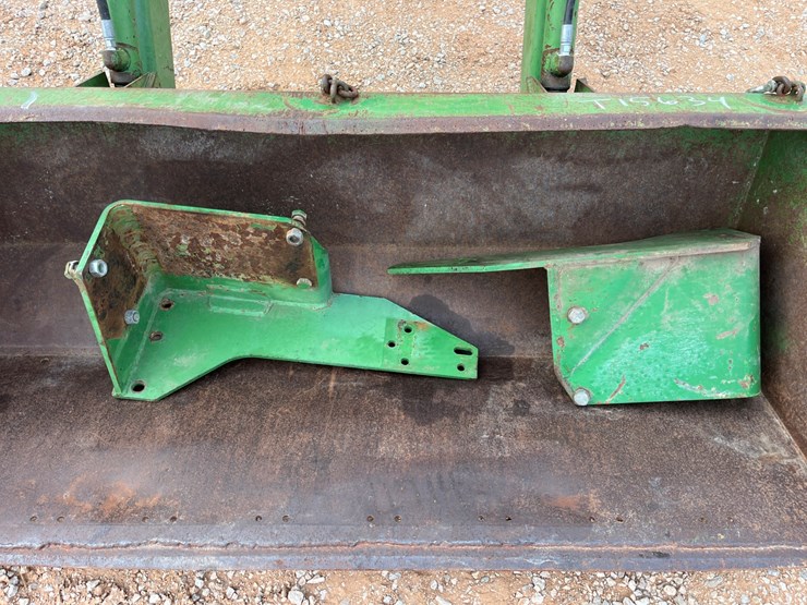 john-deere-145-image-3