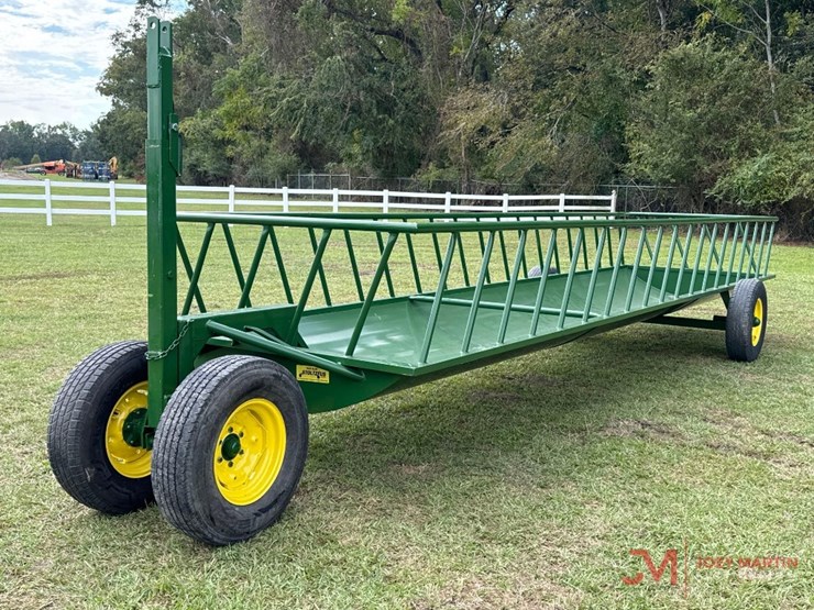 new/unused-stoltzfus-24'-slant-bar-feeder-wagon-image-5
