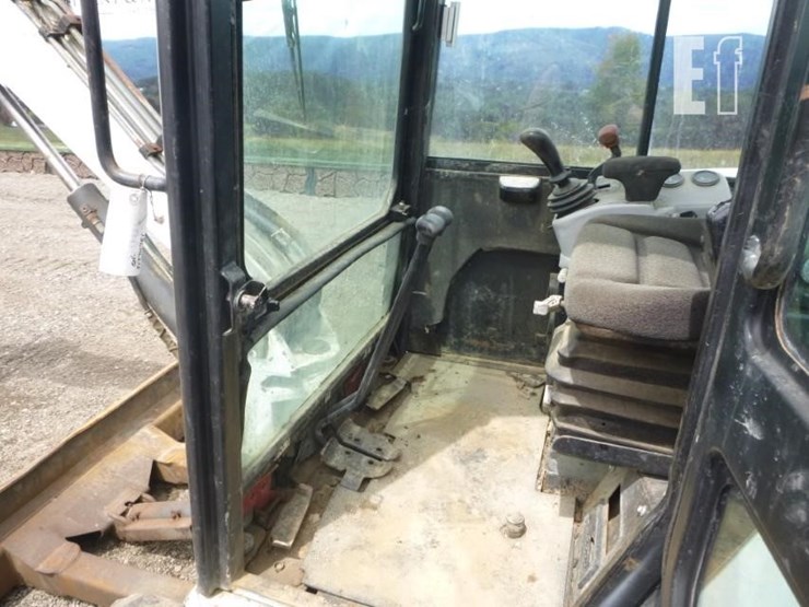 2001-bobcat-331e-image-10