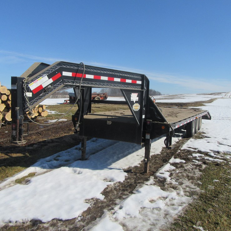 #8954 • 2006 PJ Tri Axle 23' Trailer (Has WI Title)