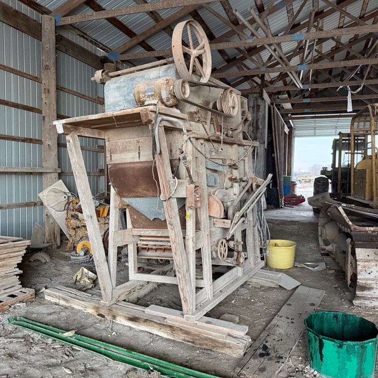 #1028 • Super 157 D Seed Cleaner