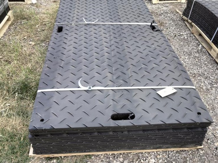 #72-•-(15)-diamond-plated-ground-protection-mats-41"x8'-image-1
