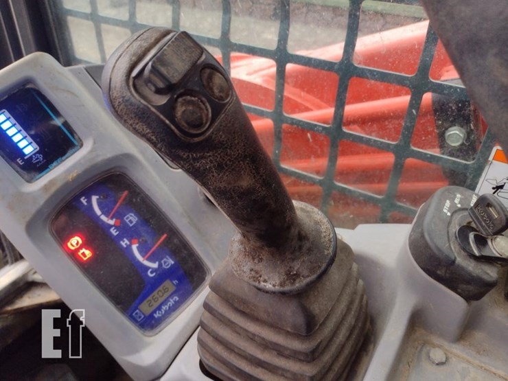 2017-kubota-svl95-2s-image-8