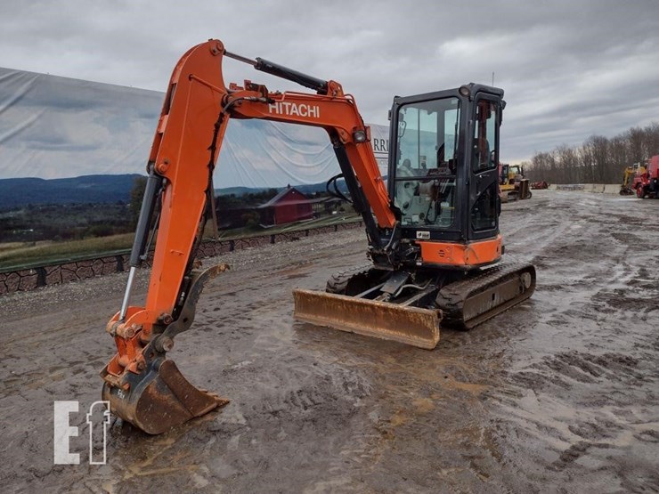 2014-hitachi-zx35u-image-47