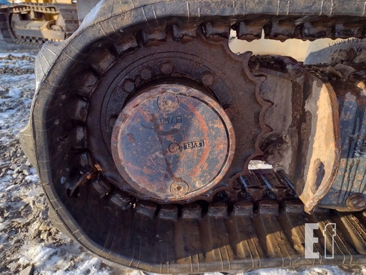 2013-deere-35d-image-35