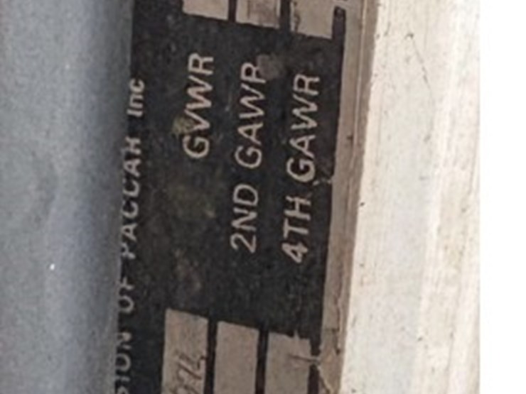 1974-peterbilt-359-image-52