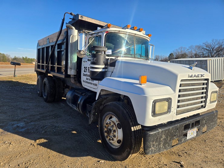 1999-mack-rd690s-image-27