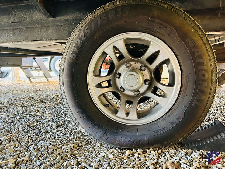 2011-keystone-hornet-platinum-31rbds-t/a-camper-trailer-image-52