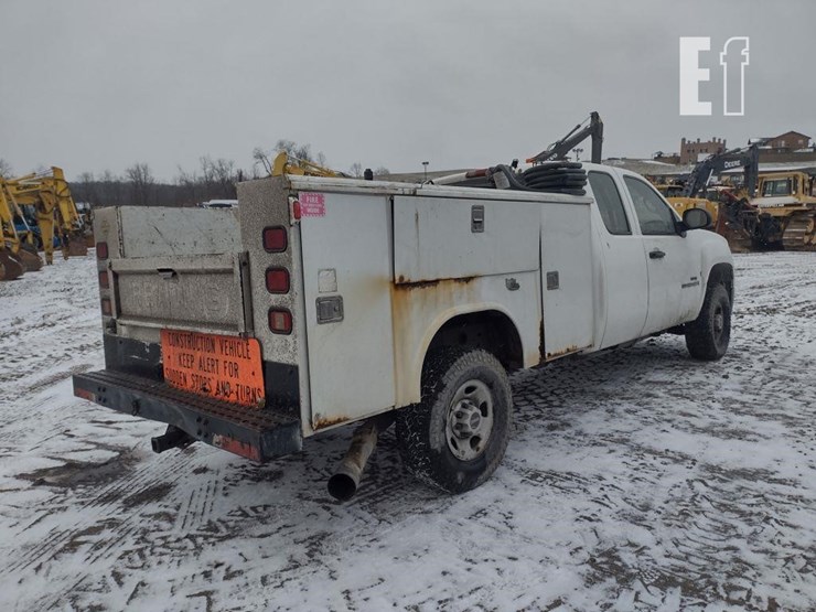 2008-gmc-3500-image-33